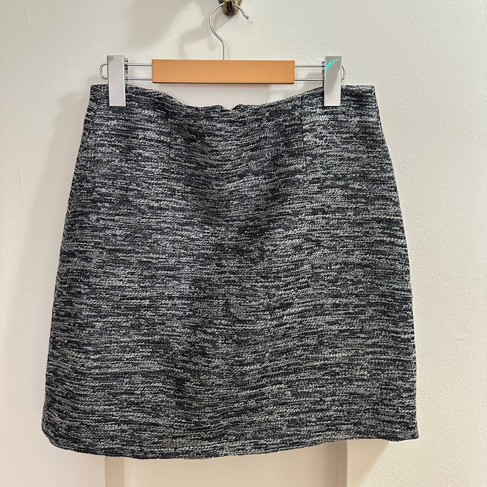 3/50$Chic Black and Gray Mini Skirt